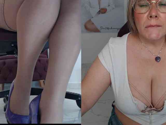 Diva-Hot82 webcam
