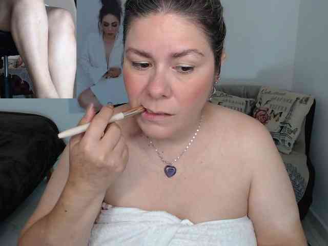 Diva-Hot82 webcam