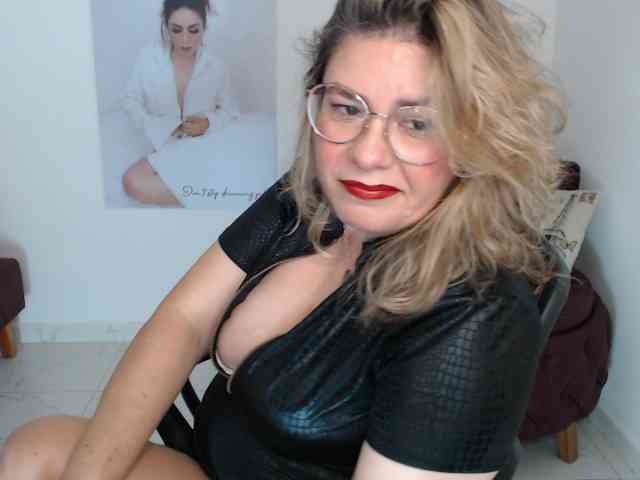 Diva-Hot82 webcam
