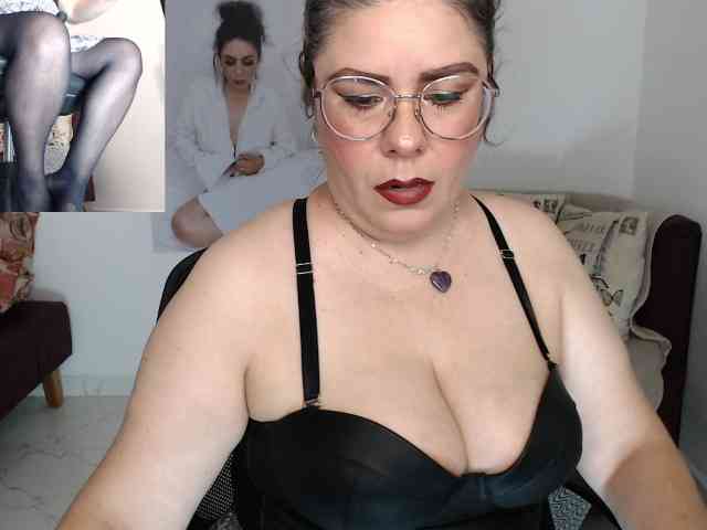 Diva-Hot82 webcam