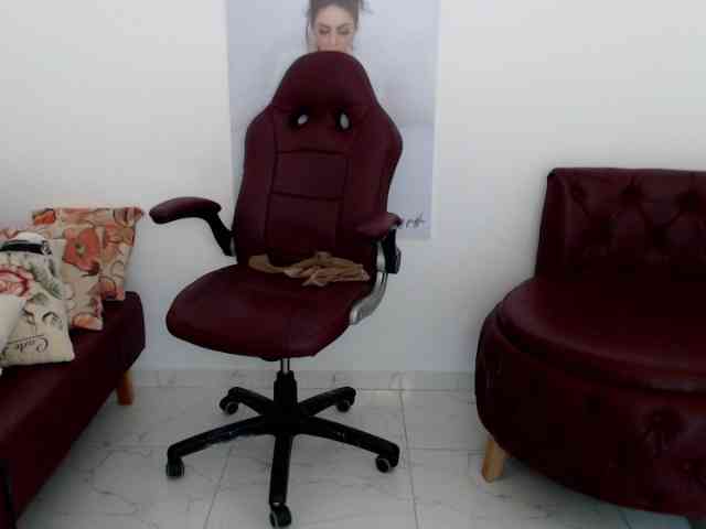 Diva-Hot82 webcam