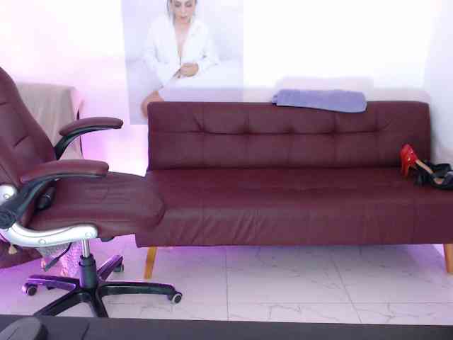 Diva-Hot82 webcam