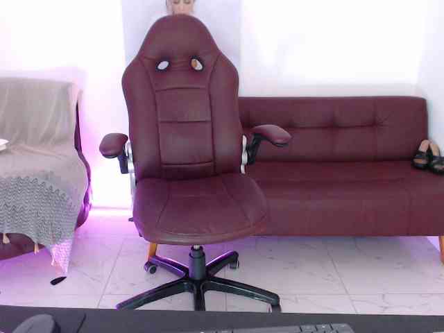 Diva-Hot82 webcam