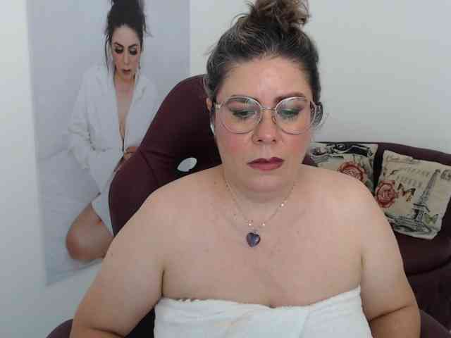Diva-Hot82 webcam