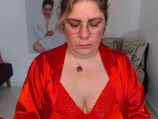 Diva-Hot82 webcam
