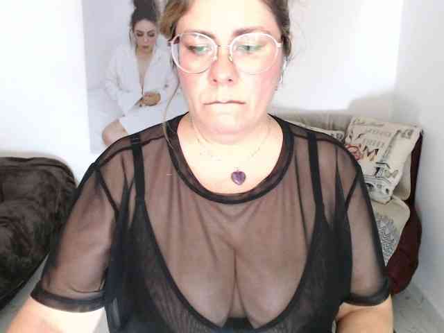 Diva-Hot82 webcam