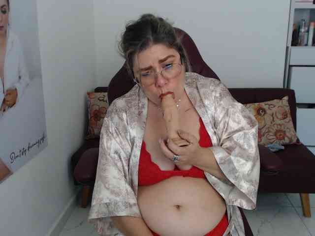 Diva-Hot82 webcam