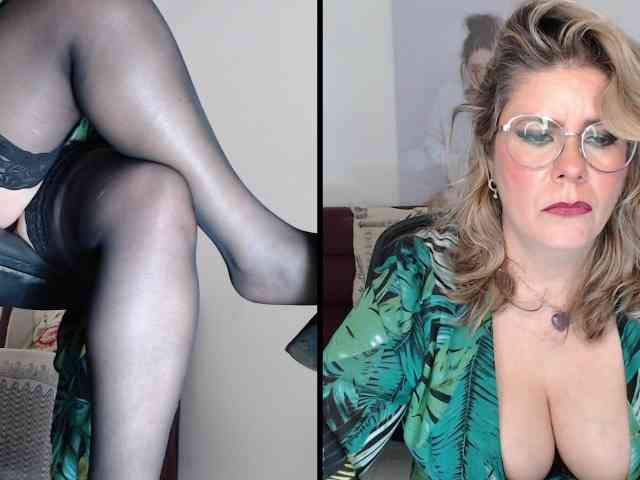 Diva-Hot82 webcam