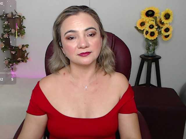 ana-milf's BongaCams show and profile