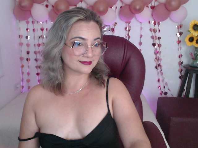 ana-milf's BongaCams show and profile