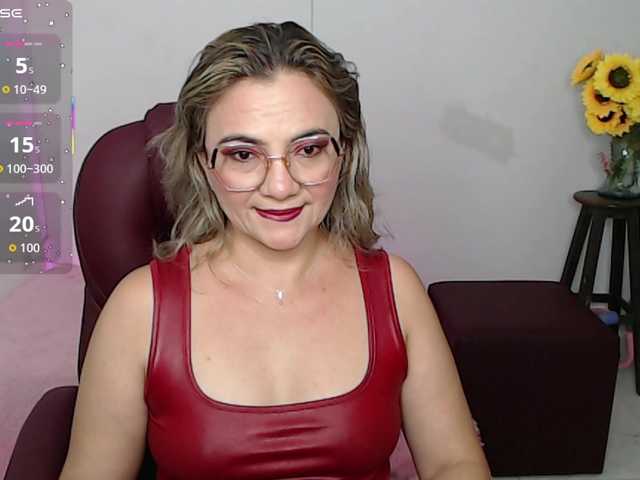 ana-milf's BongaCams show and profile