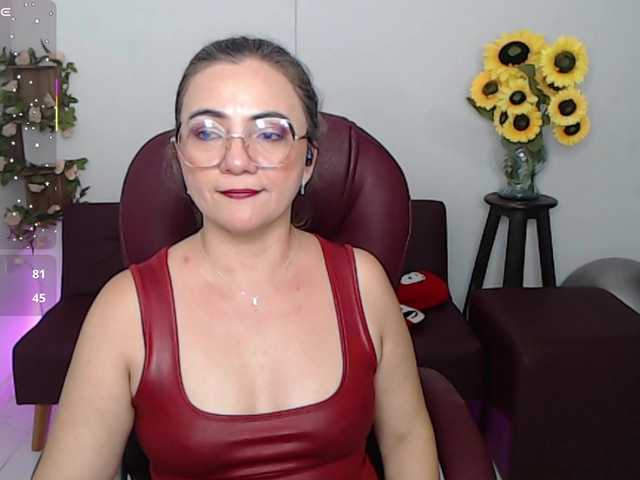 ana-milf's BongaCams show and profile
