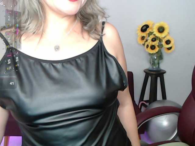 ana-milf's BongaCams show and profile