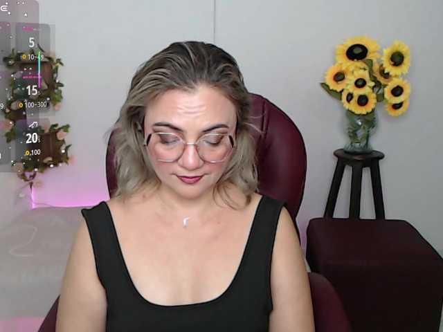 ana-milf's BongaCams show and profile