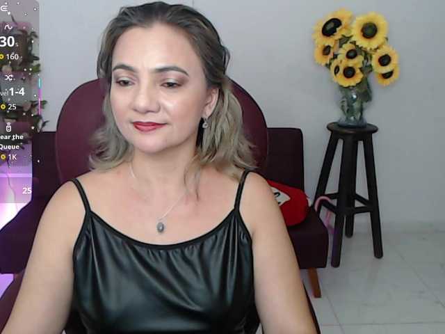 ana-milf's BongaCams show and profile