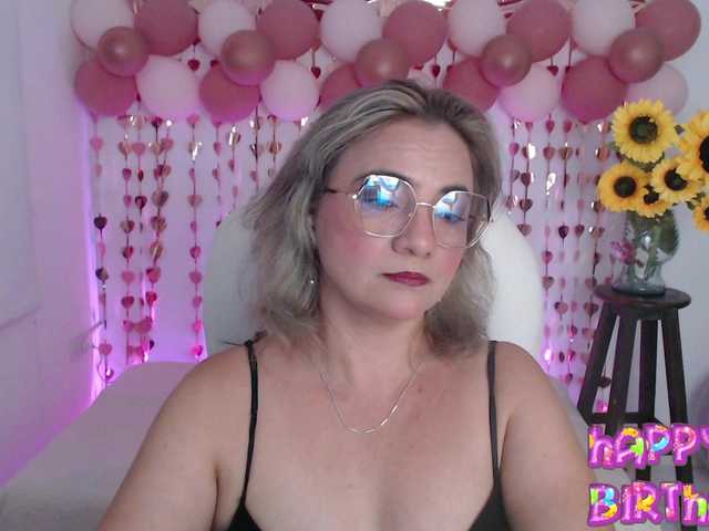ana-milf's BongaCams show and profile