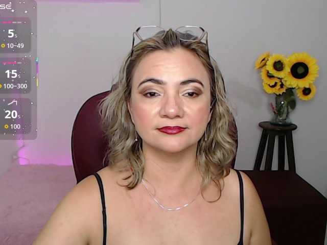ana-milf's BongaCams show and profile