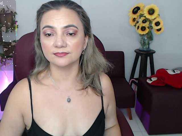 ana-milf's BongaCams show and profile