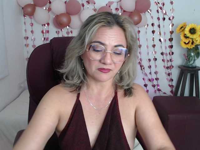 ana-milf's BongaCams show and profile