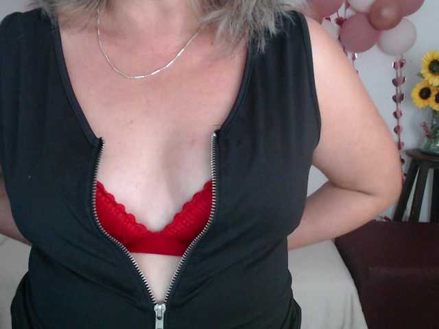 ana-milf's BongaCams show and profile