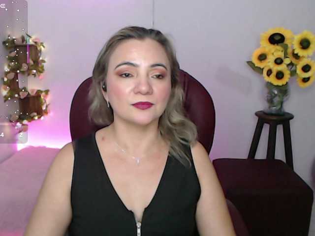 ana-milf's BongaCams show and profile