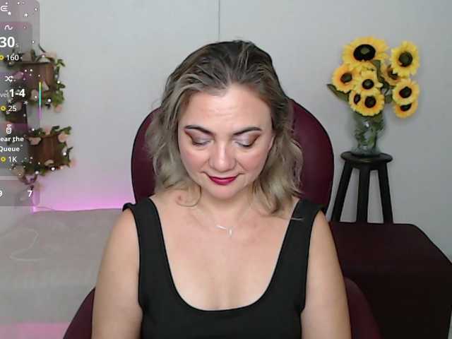 ana-milf's BongaCams show and profile
