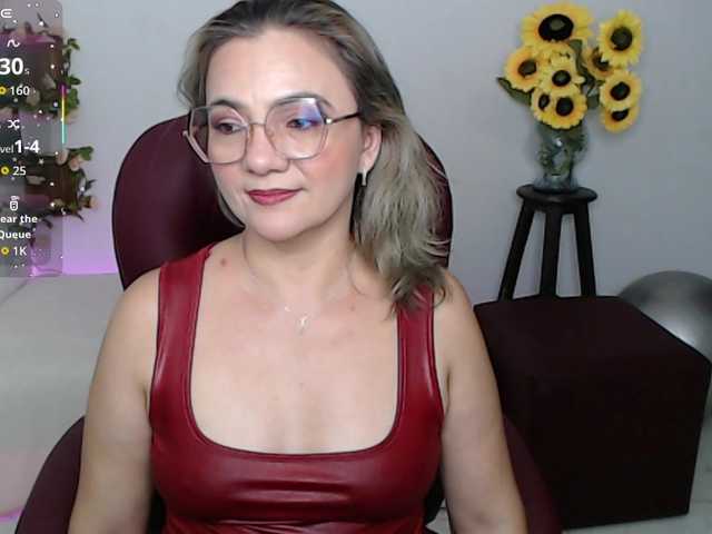 ana-milf's BongaCams show and profile