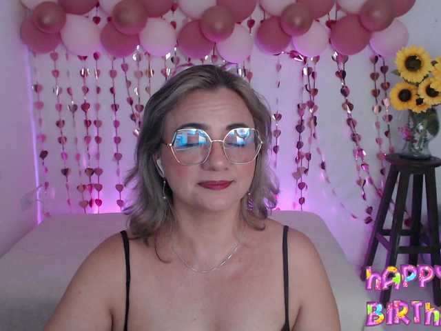 ana-milf's BongaCams show and profile