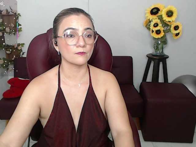 ana-milf's BongaCams show and profile