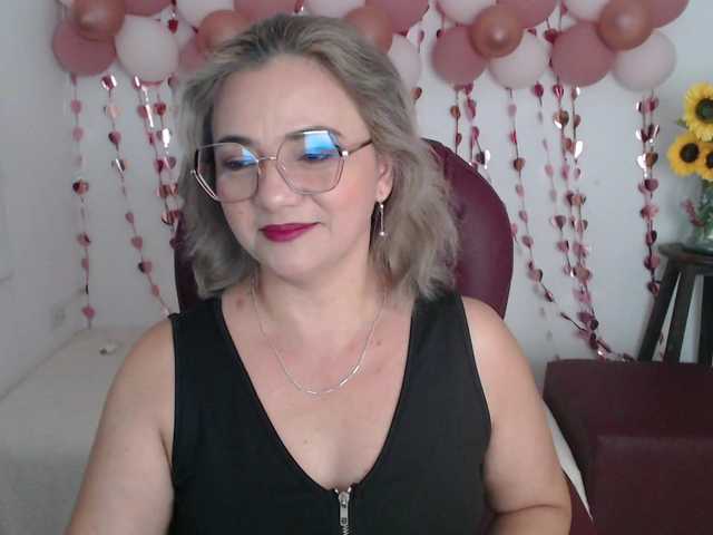 ana-milf's BongaCams show and profile