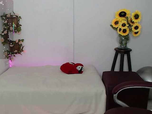 ana-milf's BongaCams show and profile