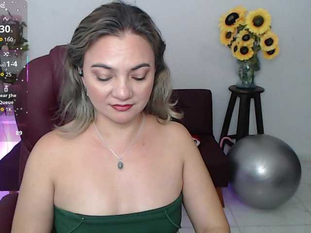 ana-milf's BongaCams show and profile