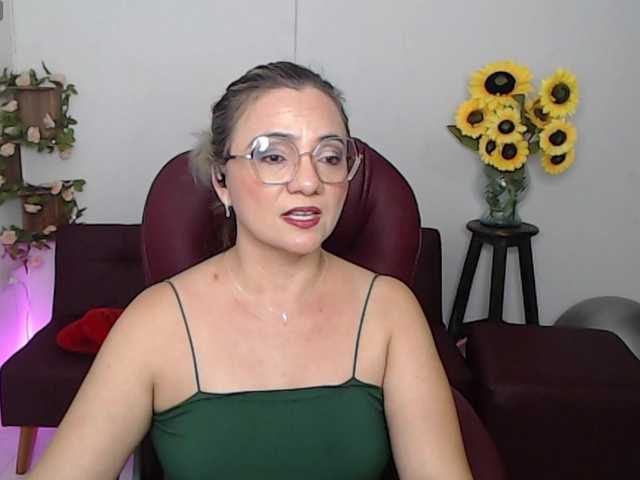 ana-milf live cam profile