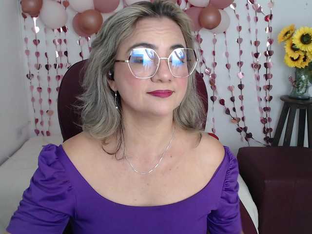 ana-milf's BongaCams show and profile