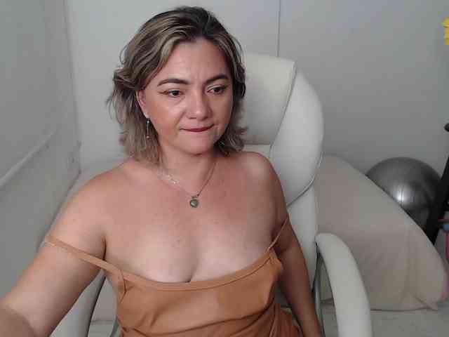 ana-milf webcam
