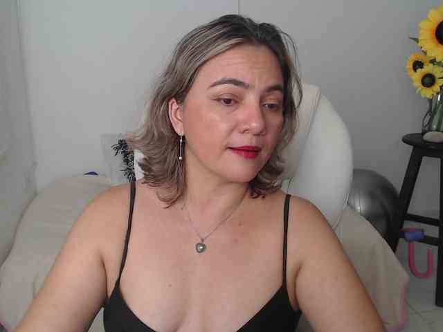 ana-milf webcam