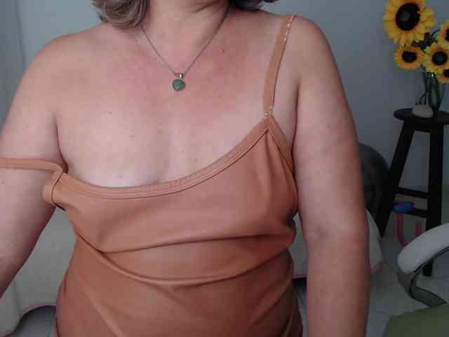 ana-milf webcam