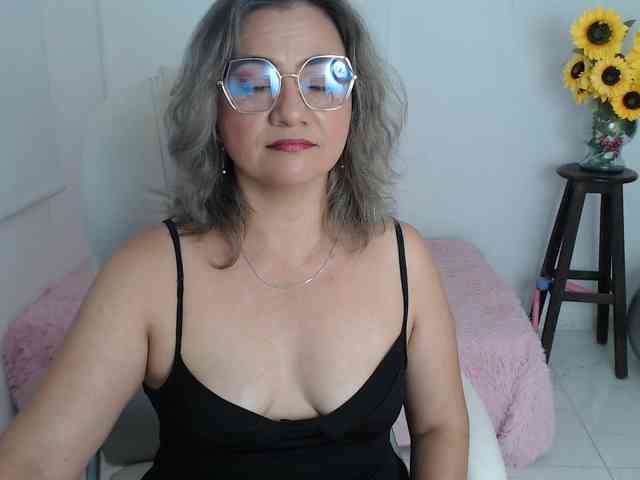 ana-milf webcam