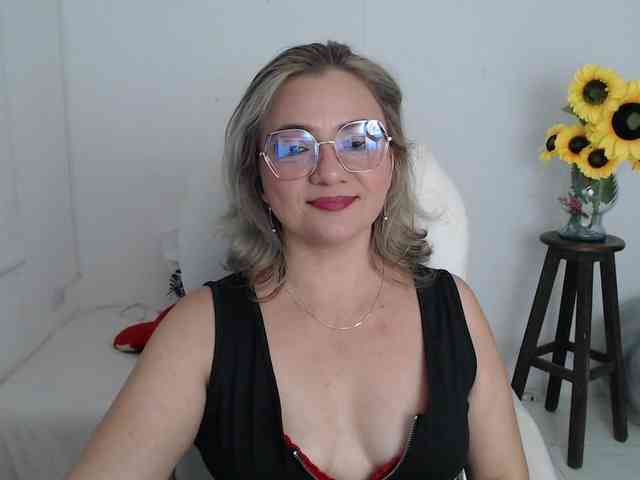 ana-milf webcam