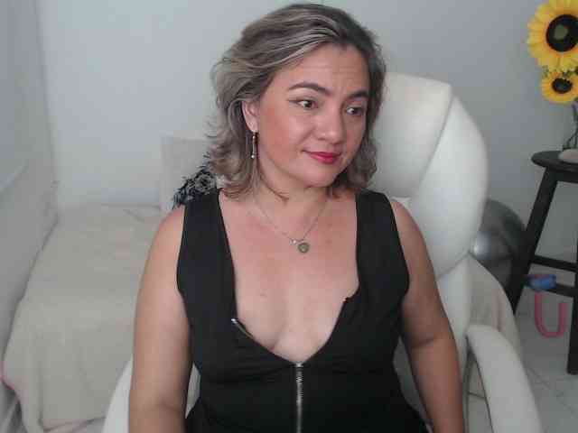 ana-milf webcam