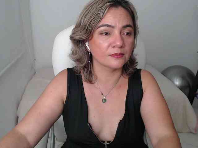 ana-milf webcam