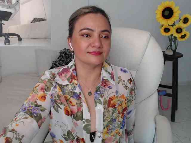 ana-milf webcam