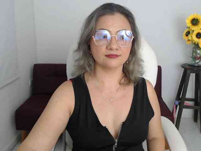 ana-milf webcam