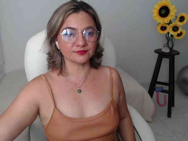 ana-milf webcam