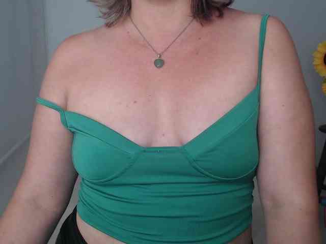 ana-milf webcam