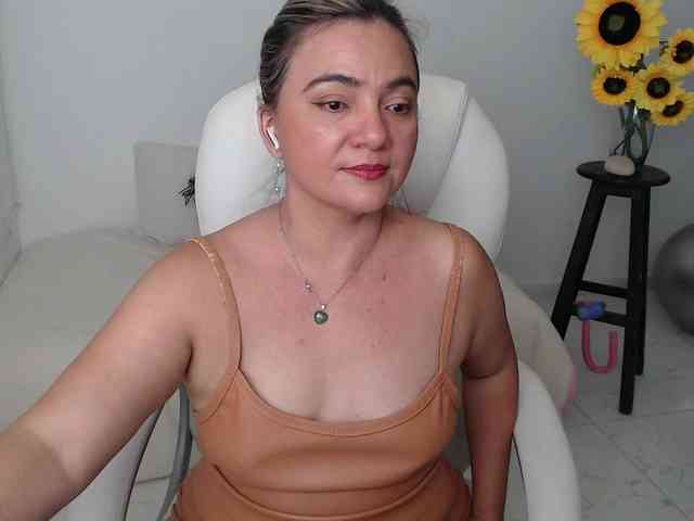 ana-milf webcam