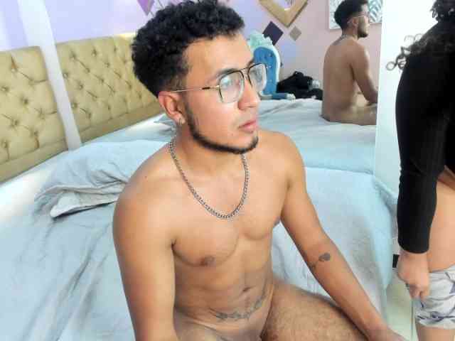 Noa-N-Carolain Live Webcam on BongaCams