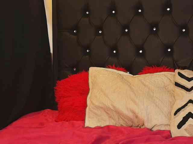 Naomi-Fire webcam