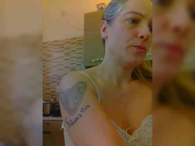 Dark-Angel-22 webcam