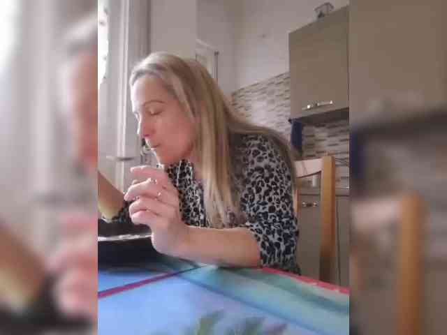 Dark-Angel-22 webcam